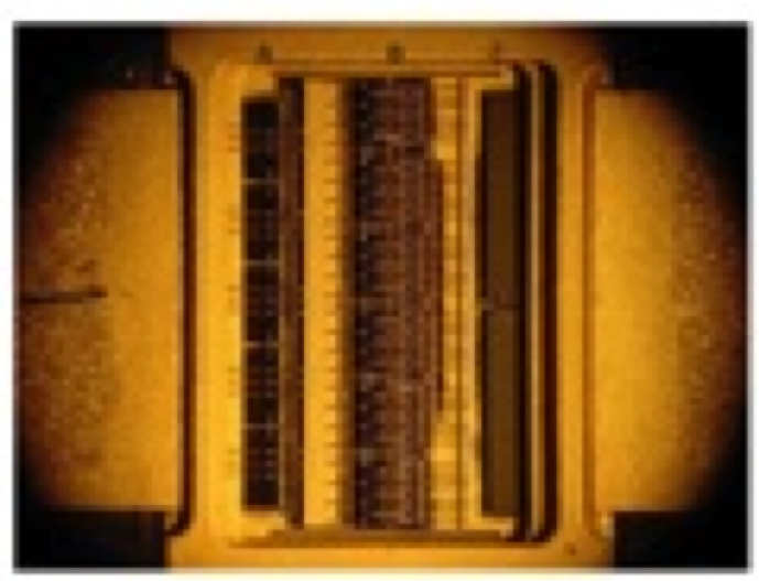 Radio Frequency Stripline Opposed Emitter (RFSOE) microelectronics package
